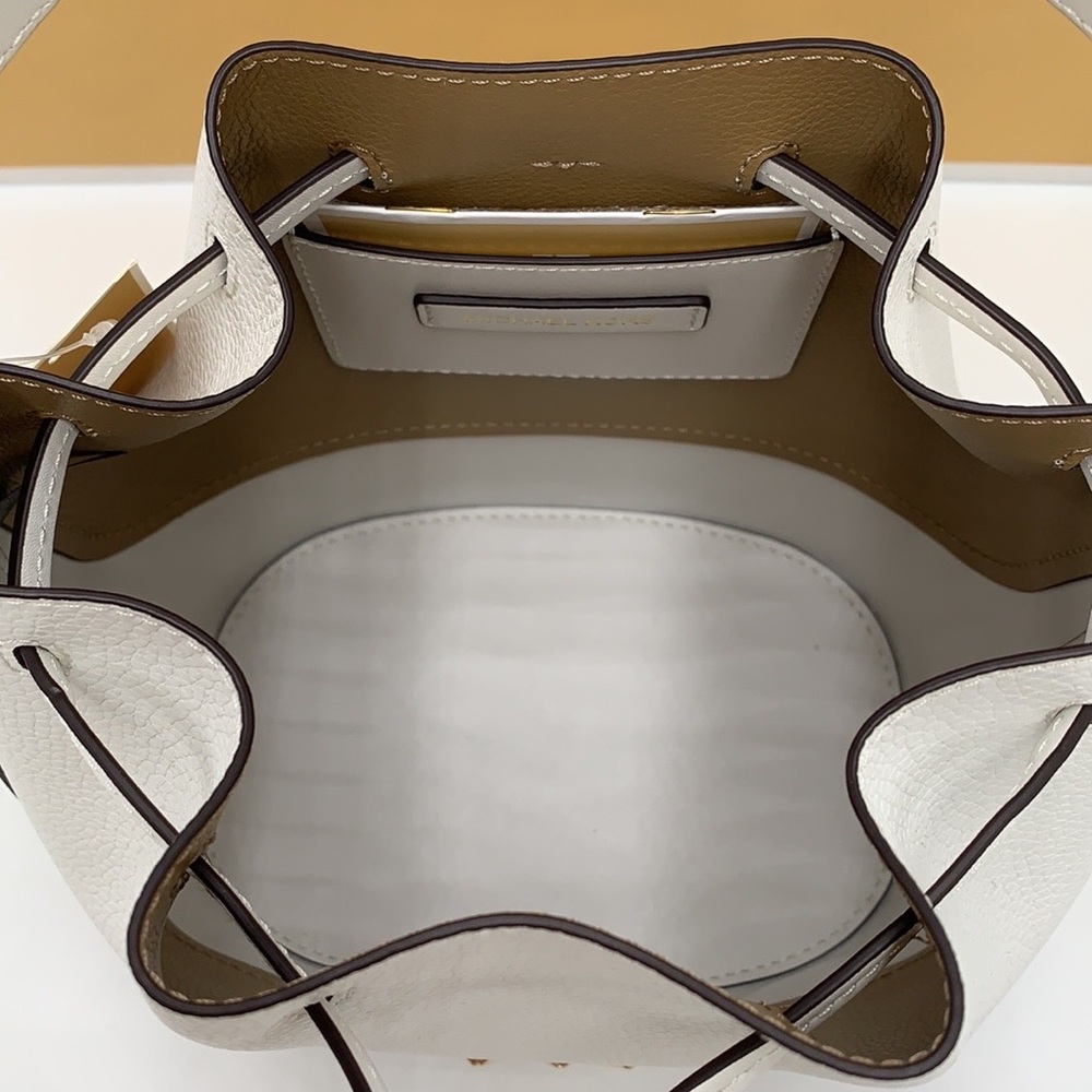 MICHAEL KORS  Reed Medium Pebbled Leather Bucket Bag Optic White NWT - Picture 12 of 16